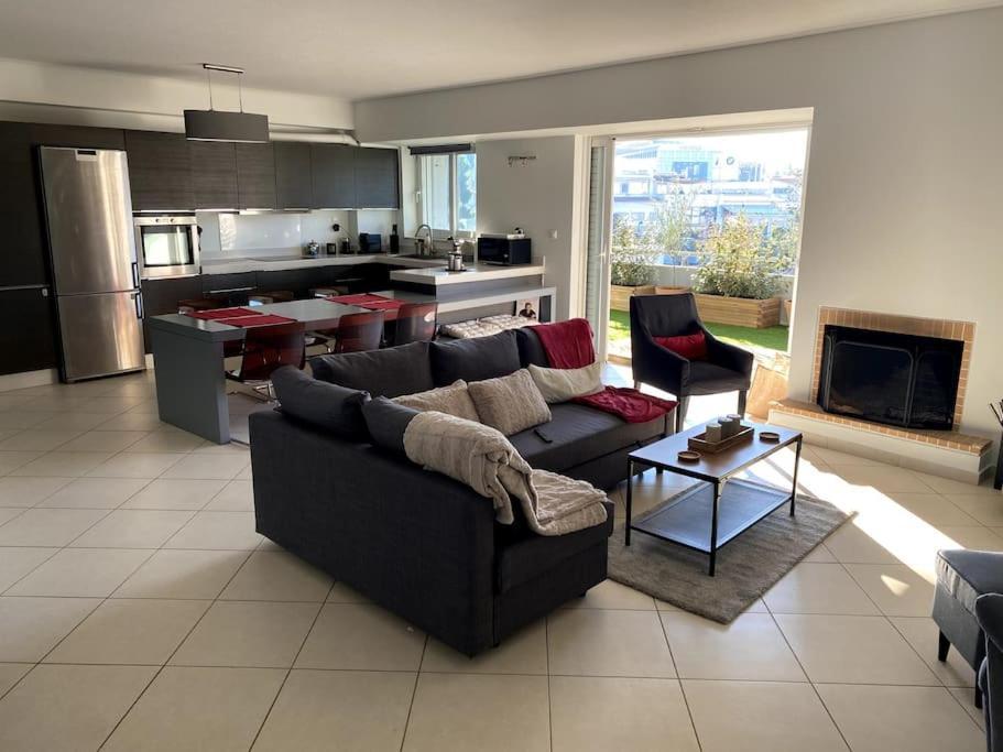 Spacious And Sunkissed 3Br & 2 Bathrooms Apartment Афіни Екстер'єр фото