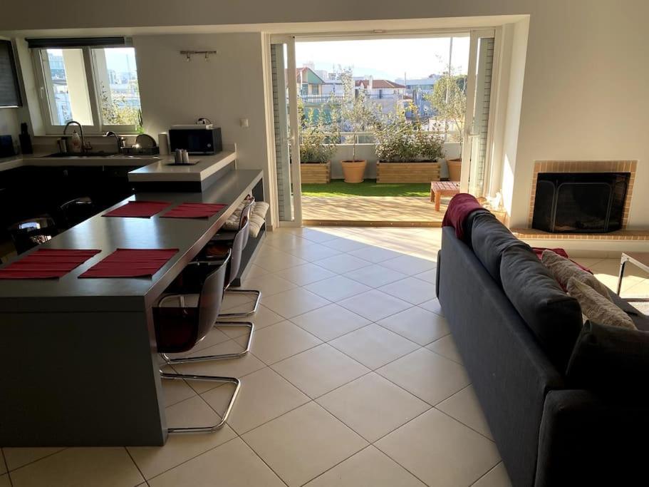 Spacious And Sunkissed 3Br & 2 Bathrooms Apartment Афіни Екстер'єр фото