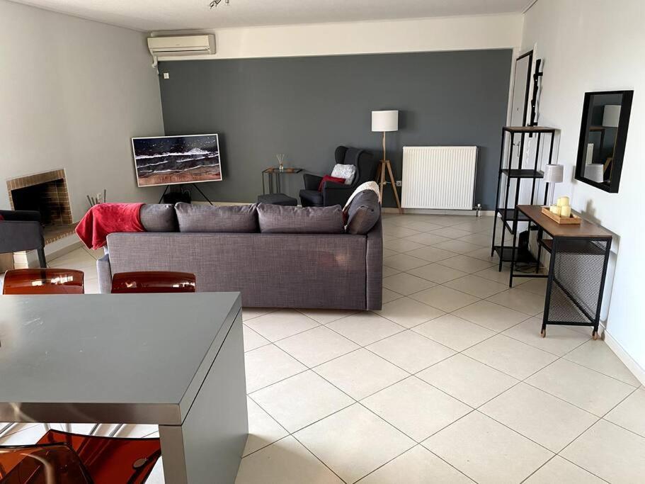 Spacious And Sunkissed 3Br & 2 Bathrooms Apartment Афіни Екстер'єр фото