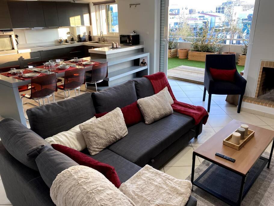 Spacious And Sunkissed 3Br & 2 Bathrooms Apartment Афіни Екстер'єр фото