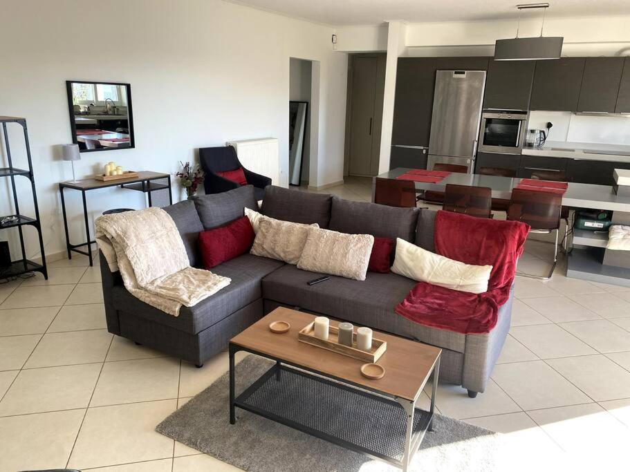 Spacious And Sunkissed 3Br & 2 Bathrooms Apartment Афіни Екстер'єр фото