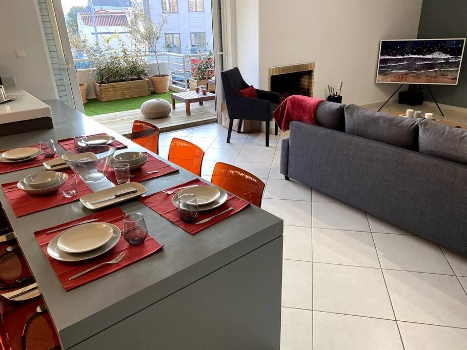 Spacious And Sunkissed 3Br & 2 Bathrooms Apartment Афіни Екстер'єр фото