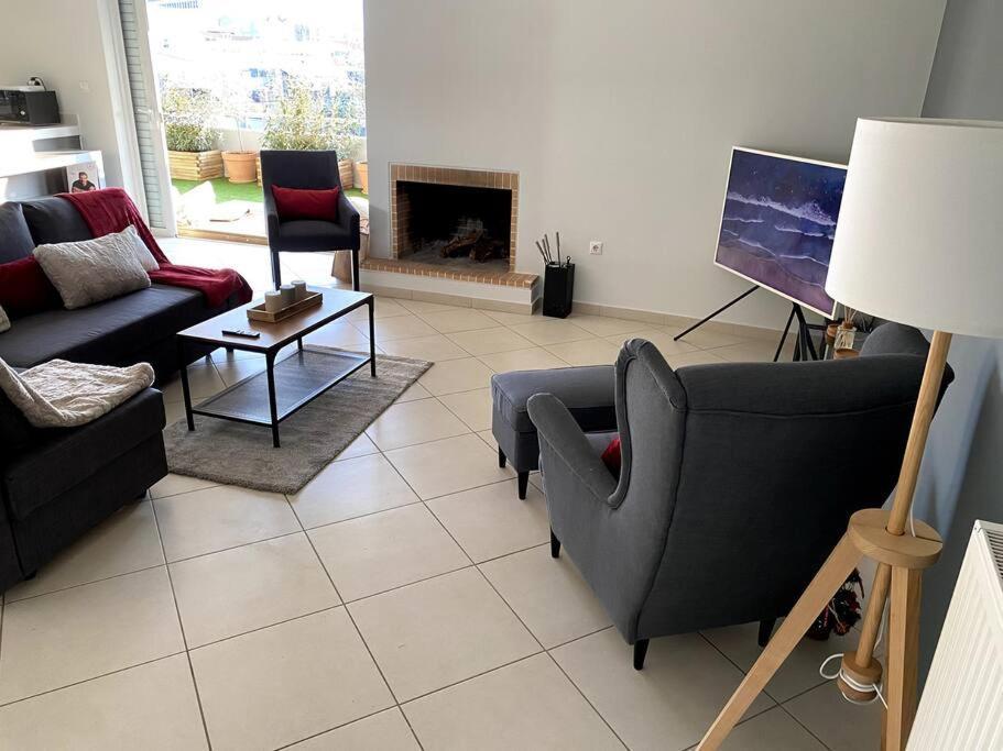 Spacious And Sunkissed 3Br & 2 Bathrooms Apartment Афіни Екстер'єр фото